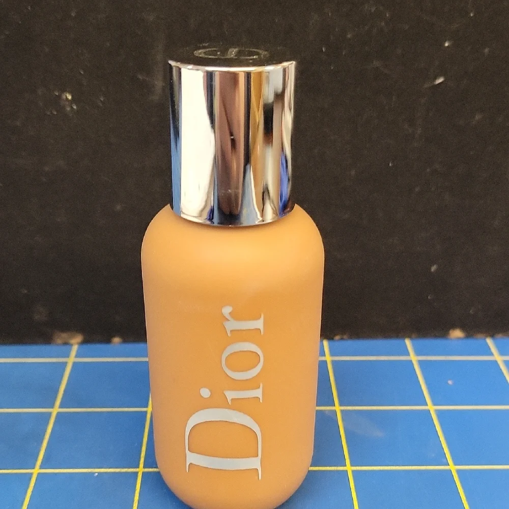 Dior 5 Warm Foundation 50ml New in Bottle